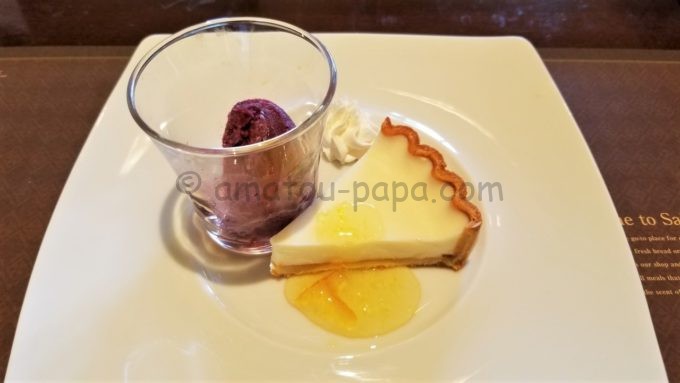 ベーカリーレストラン サンマルクの「柚子風味のチーズタルトと本日のグラニテ」