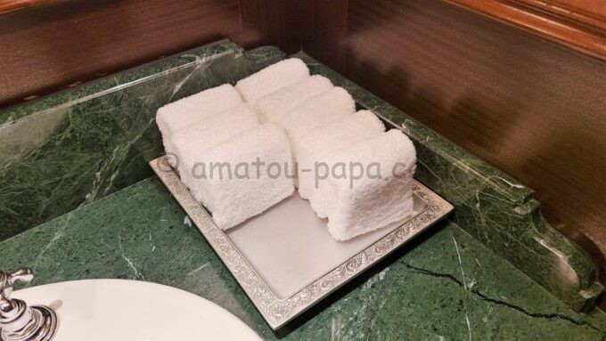 東京ディズニーランドホテルの専用ラウンジ「マーセリンサロン」のトイレにある手拭きタオル
