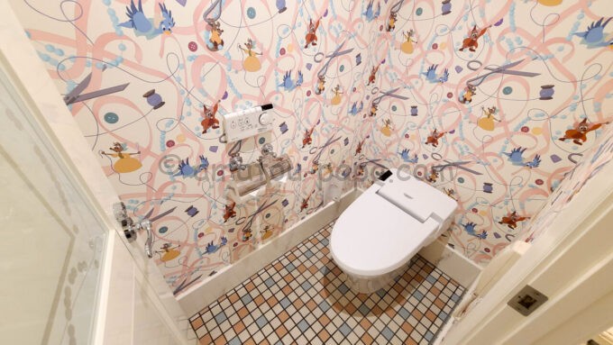 東京ディズニーランドホテル「コンシェルジュ ディズニーシンデレラルーム」のトイレ