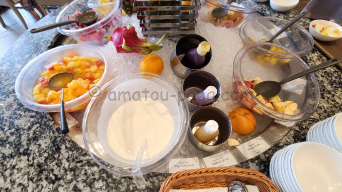 ザ パーク フロント ホテル アット ユニバーサル・スタジオ・ジャパンの朝食ブッフェ「フルーツと各種ソース」