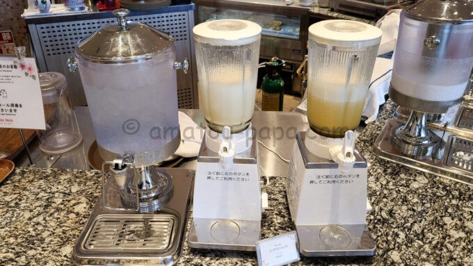 ザ パーク フロント ホテル アット ユニバーサル・スタジオ・ジャパンの朝食ブッフェ「水、ミックスジュース」