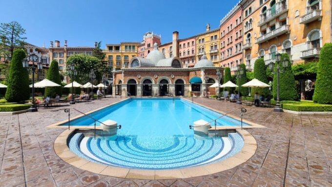 ホテルミラコスタのスパ＆プール「テルメ・ヴェネツィア」の屋外プール