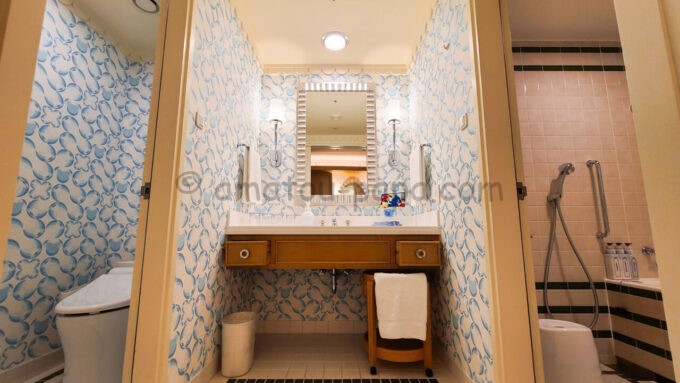 ディズニーアンバサダーホテル「ドナルドダックルーム」のトイレ、洗面所、風呂
