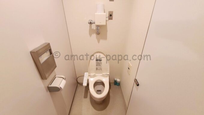 USJ（ユニバーサル・スタジオ・ジャパン）のJALラウンジの男性用トイレ