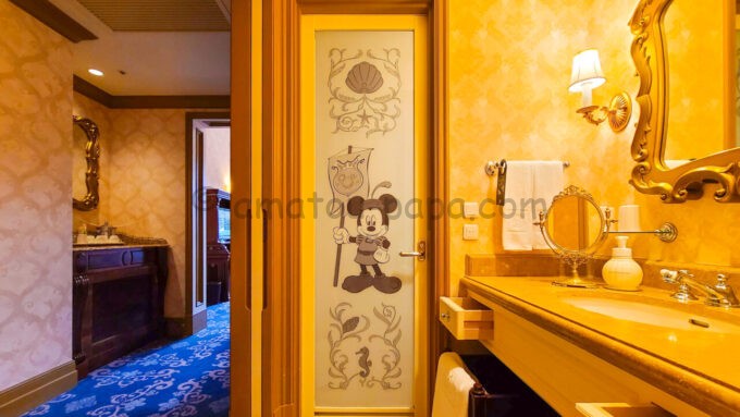 東京ディズニーシー・ホテルミラコスタ「パラッツォパティオルーム」の風呂のドア