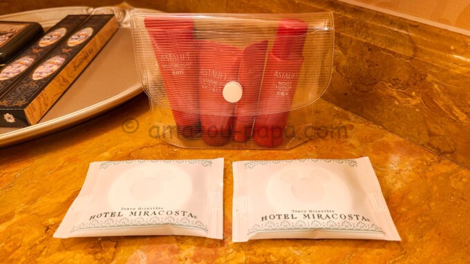 東京ディズニーシー・ホテルミラコスタ「テラスルーム（ピアッツァビュー）」の化粧品セットと入浴剤